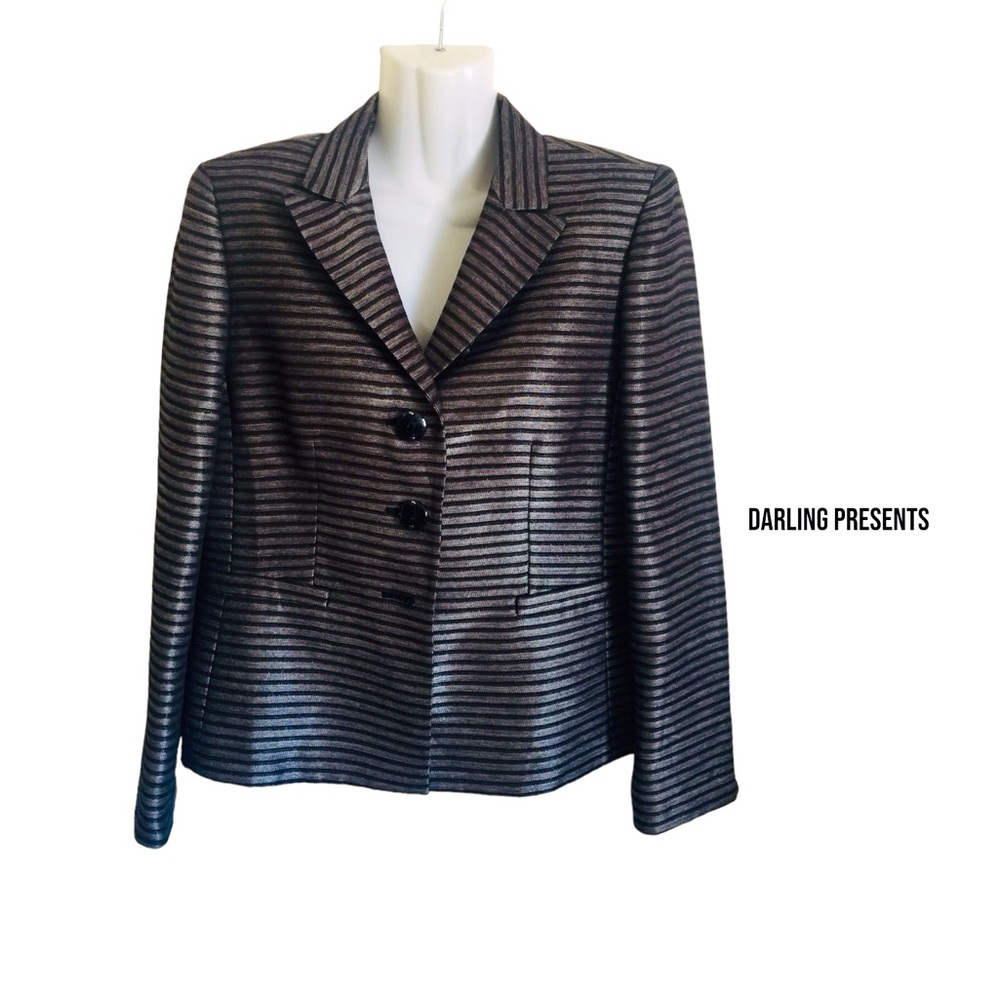 Le Suit Strip Blazer Women Color Black & Gold Size 6